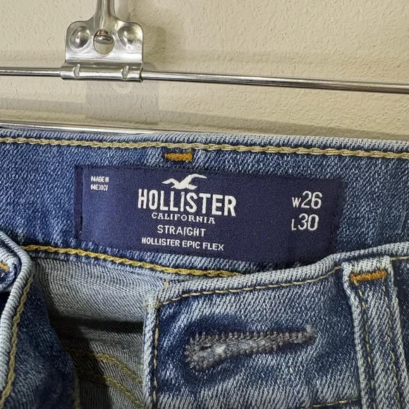 Hollister Men's Straight Blue Jeans - Picture 4 of 7